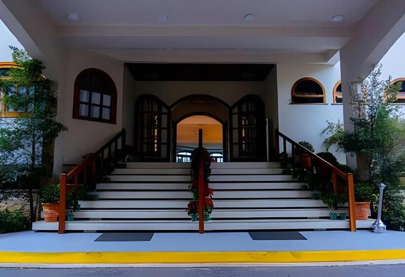 ホテル Quatre Saison 308