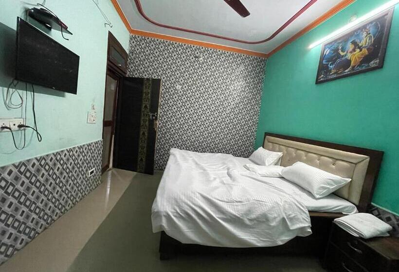 Отель Radhika Kunj Guest House