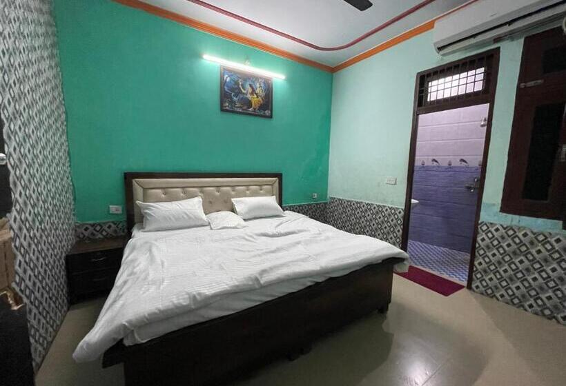 Отель Radhika Kunj Guest House