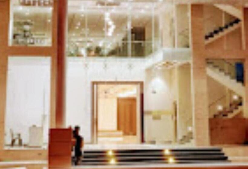 ホテル Royal Rasraj , Dhule