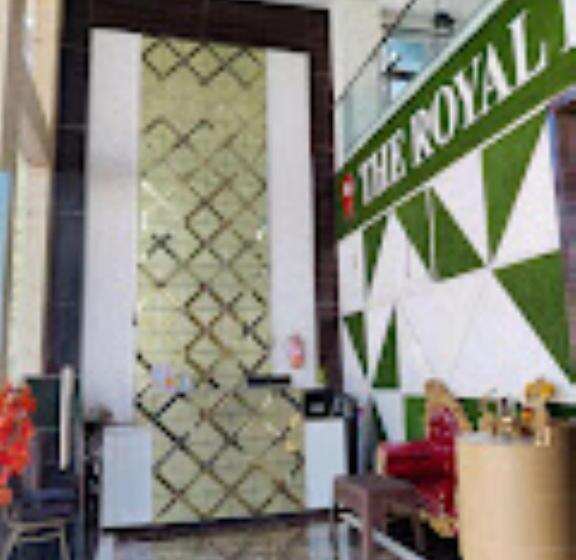 ホテル Royal Rasraj , Dhule