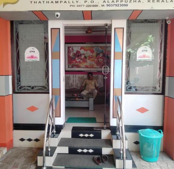 ホテル Shakthi Residency