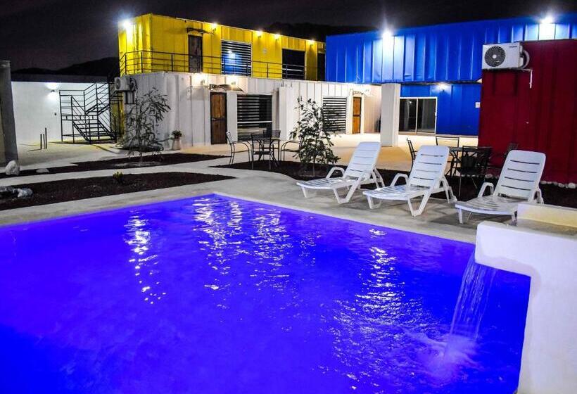 فندق Vagón Resort