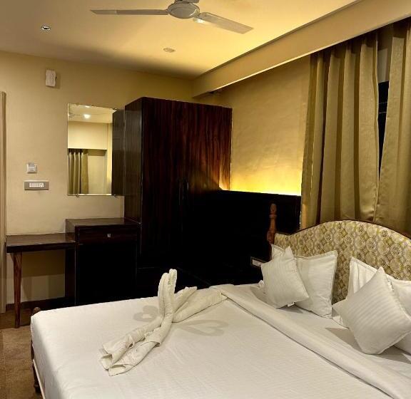 Hotel Yashraj Paradise