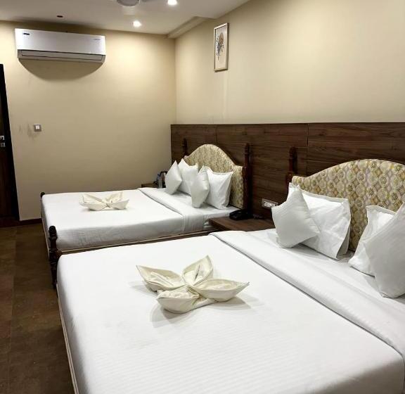 Hotel Yashraj Paradise