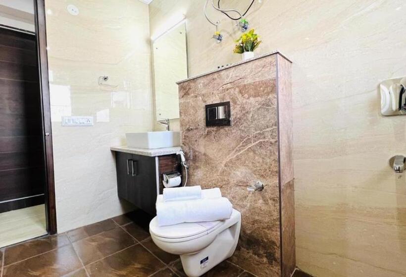 호텔 Zen Suites   Golf Course Road Gurgaon