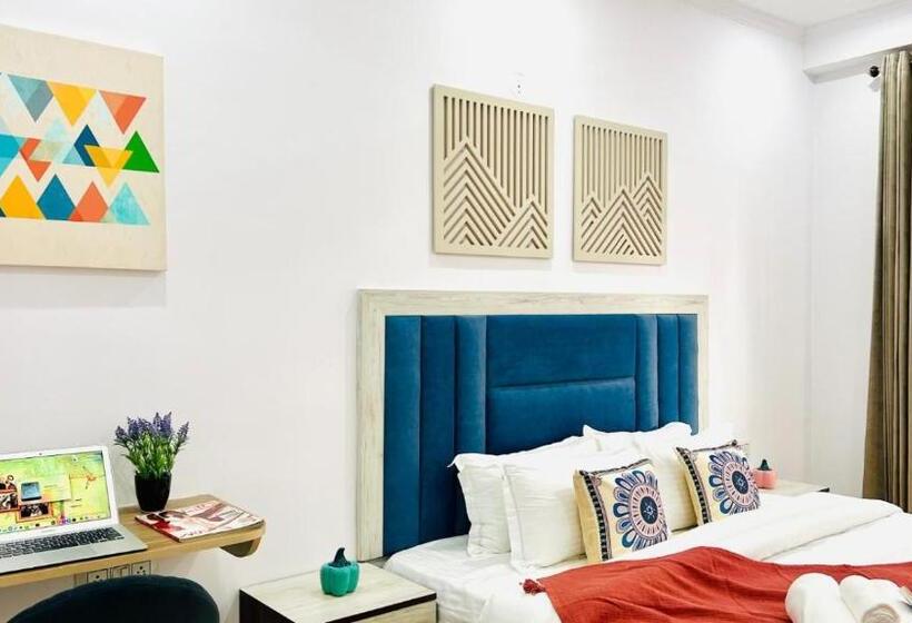 호텔 Zen Suites   Golf Course Road Gurgaon