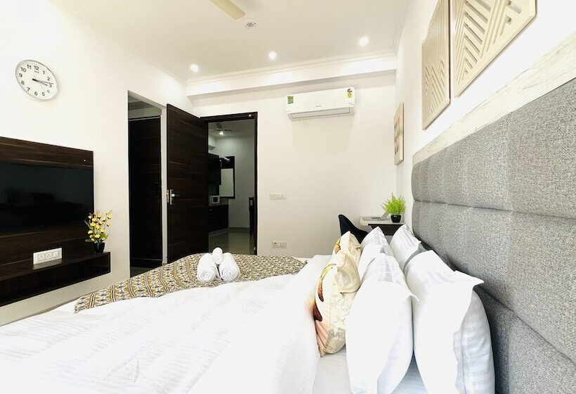 호텔 Zen Suites   Golf Course Road Gurgaon