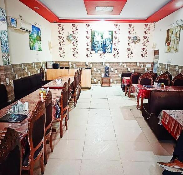 Indraprastha Hotel & Restaurant