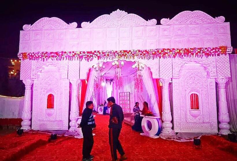 Indraprastha Hotel & Restaurant