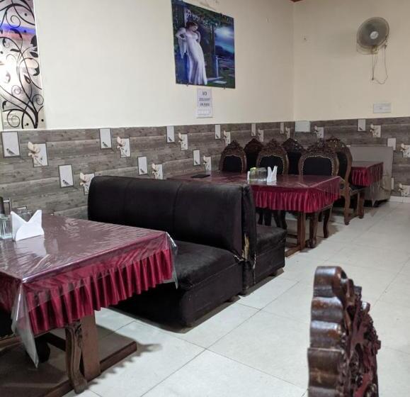 Indraprastha Hotel & Restaurant