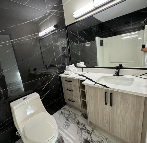 فندق على الطريق The Viking Inn