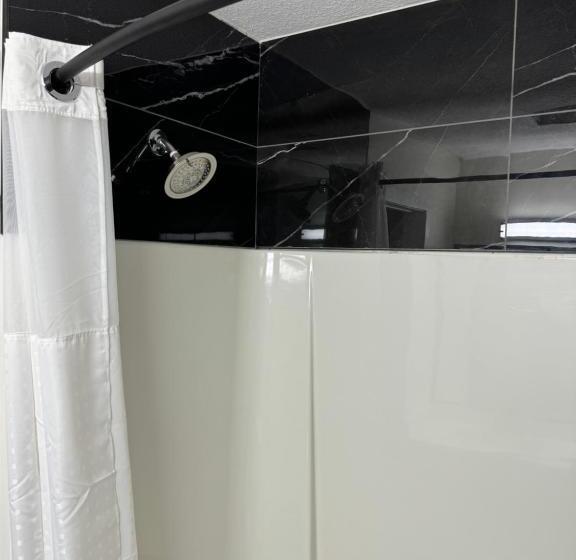 فندق على الطريق The Viking Inn