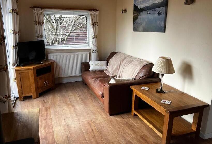 Old Mill Retreat, By River/sea/country Nr Barmouth Dogs