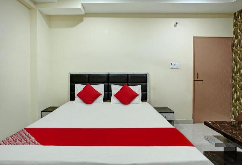 Oyo Flagship Hotel Luxury Inn