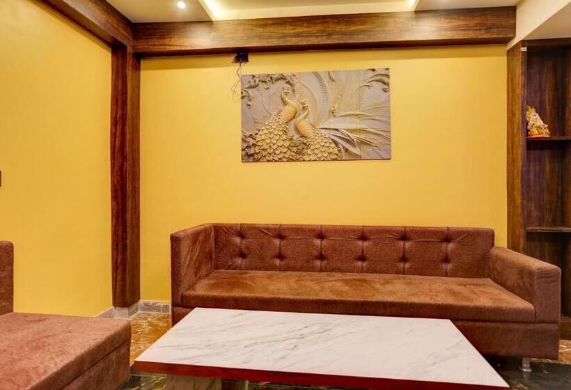 Oyo Hotel Ashok Vihar