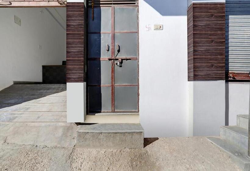 Oyo Hotel R K Shahpura