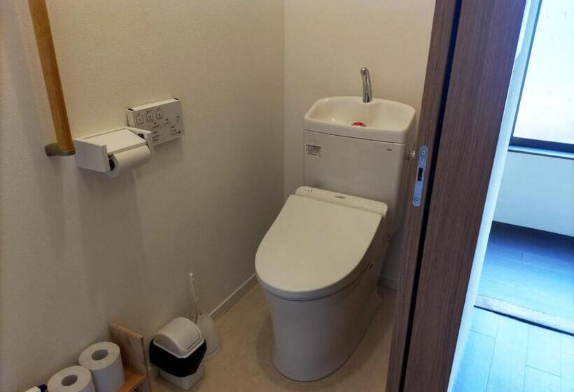 بنسيون Amino Guesthouse Bench