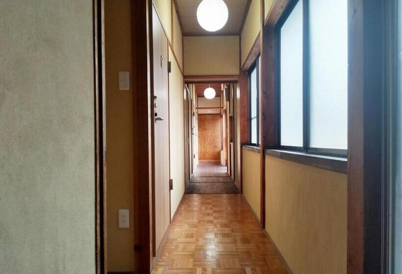 بنسيون Amino Guesthouse Bench