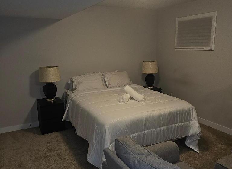 פנסיון Awesome Home