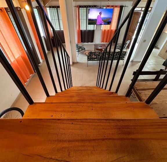 بنسيون Blasina El Valle