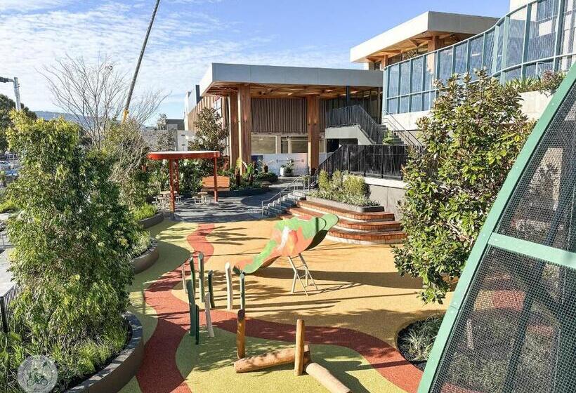 Пансион Charming Granny Flat Conveniently Located Near Knox Shopping Center