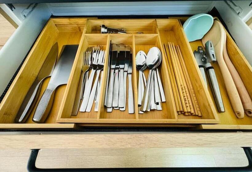 פנסיון Charming Granny Flat Conveniently Located Near Knox Shopping Center