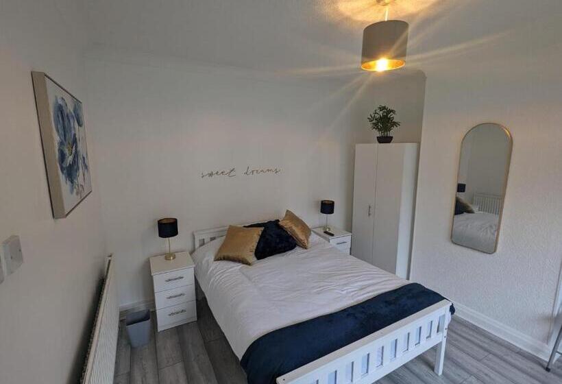 Пансион The Manor Guest House In Wembley