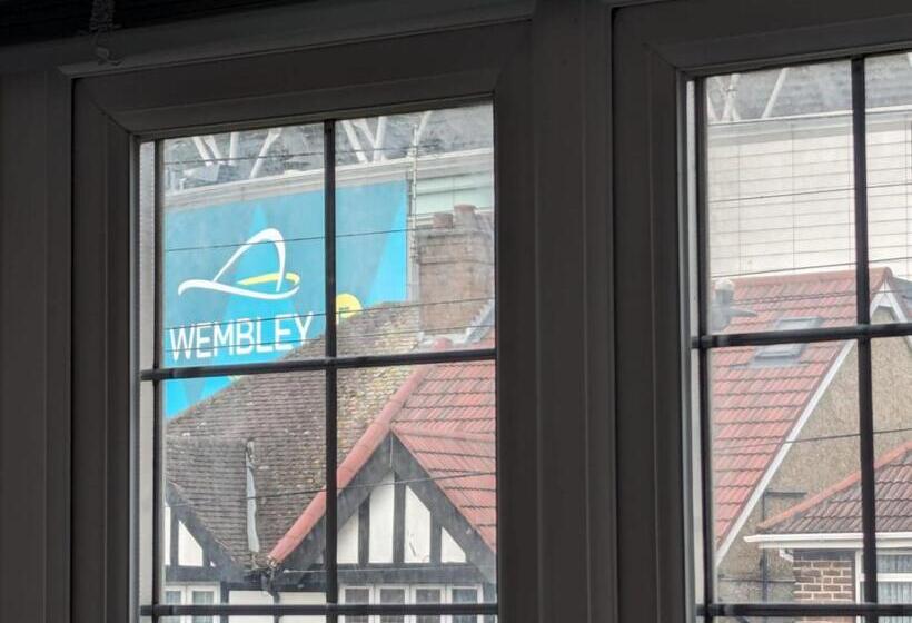 Пансион The Manor Guest House In Wembley