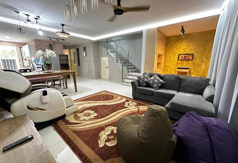 פנסיון Hygienic Cyberjaya Landed Homestay, Free Wifi, Free Parking, Self Check In