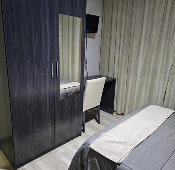 ペンション Lengüetero S.l