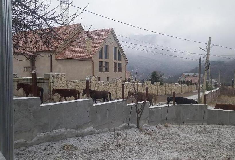 Пансион Mer Toon