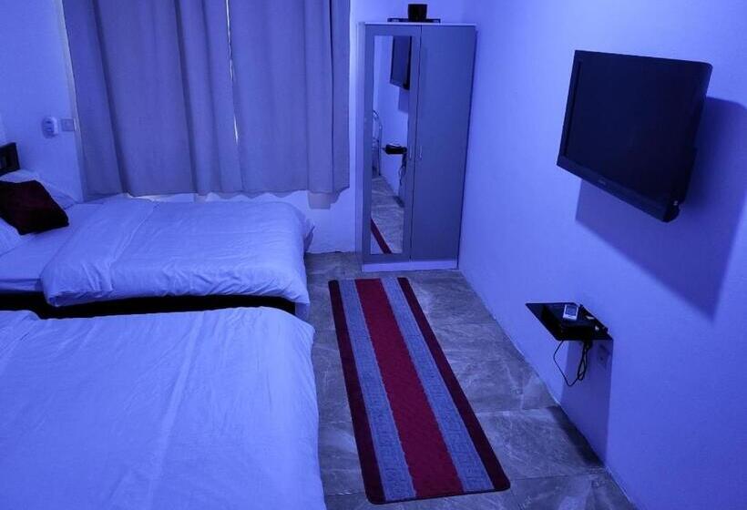 پانسیون Regiment Villa