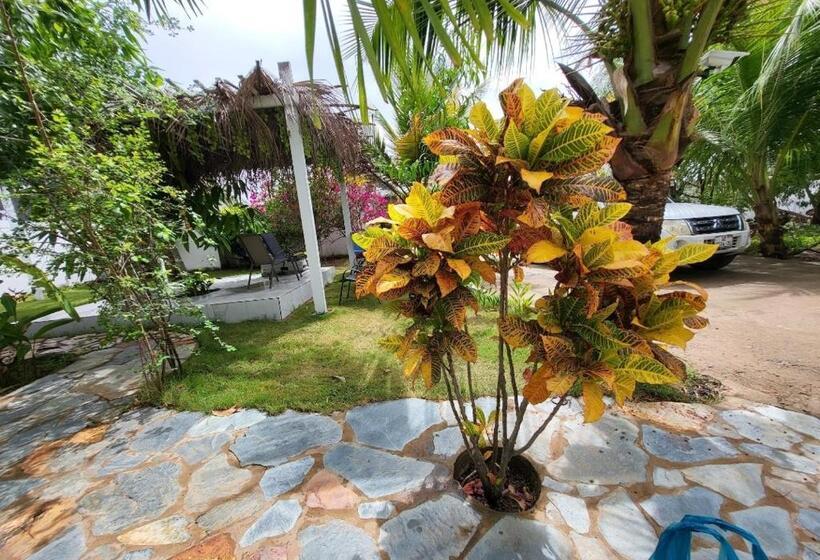 پانسیون Regiment Villa