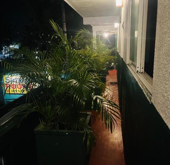 פנסיון Sahas Guest House