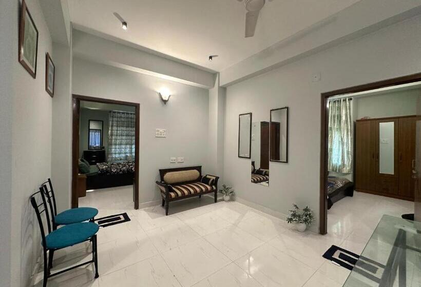 Пансион Vama Homes