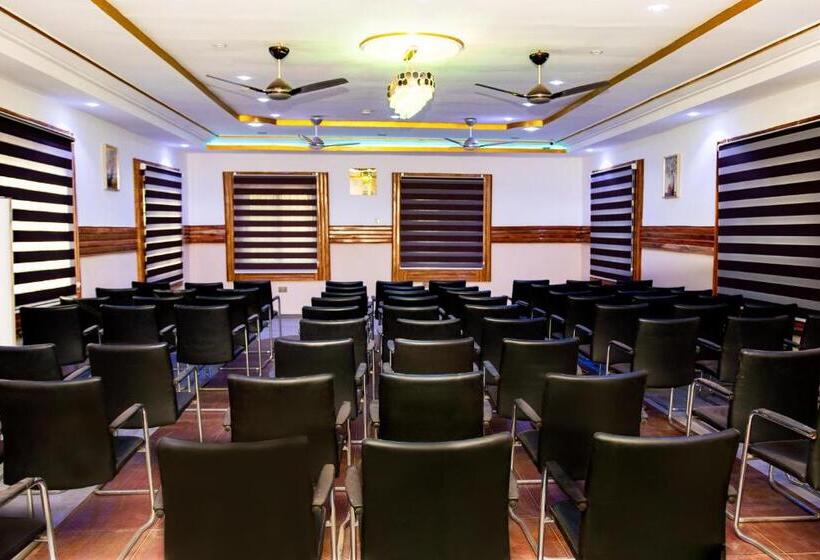 Sannak Hotel Limited