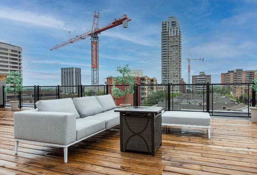 Westview Luxury Suites