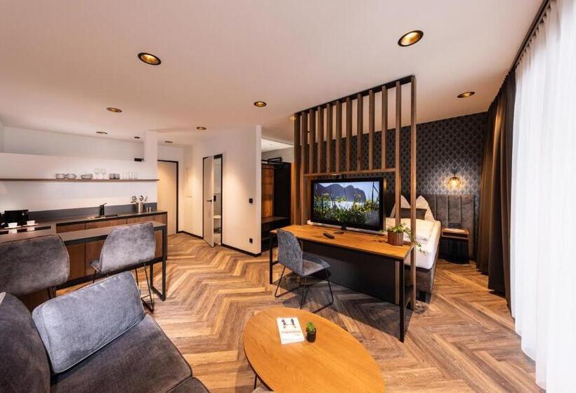 Zeit Und Raum Hotel   Self Check In