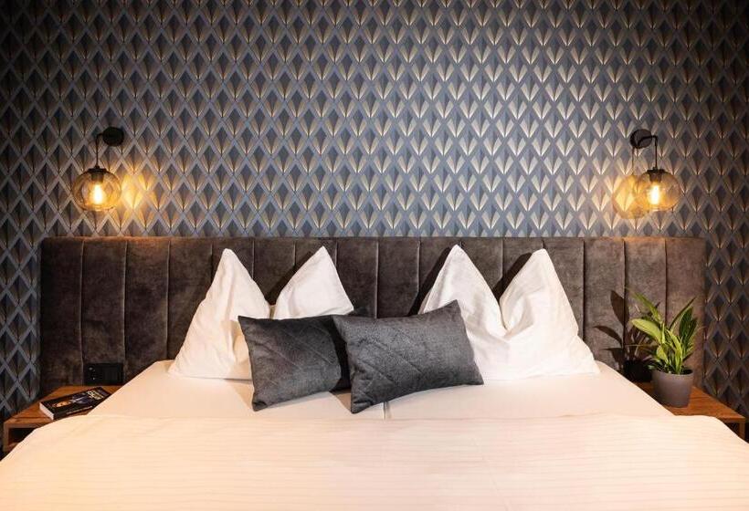 Zeit Und Raum Hotel   Self Check In