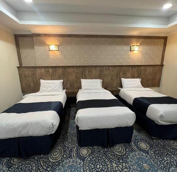 فندق إي دبليو جي النزهة متوفر توصيل مجاني للحرم