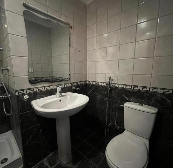 فندق إي دبليو جي النزهة متوفر توصيل مجاني للحرم