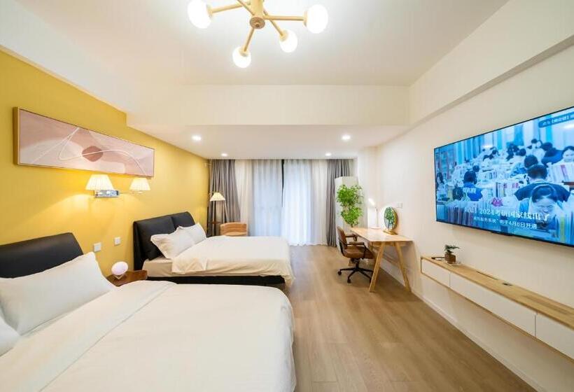 Cloud Expo Apartment