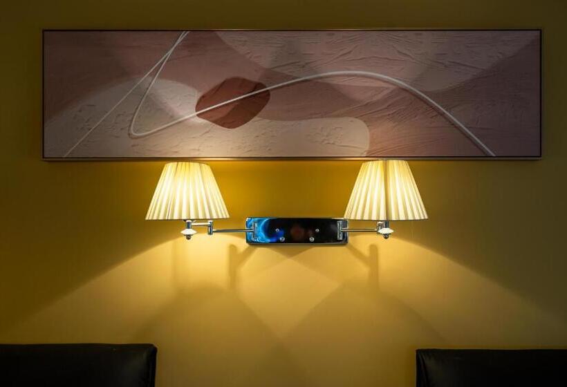 Cloud Expo Apartment