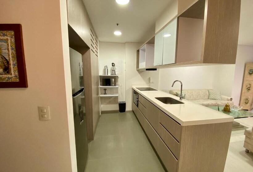 Portanova Suites  5 Minutos De Cercanía Al Aeropuerto