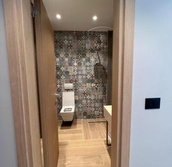 Coastline Luxury Apart