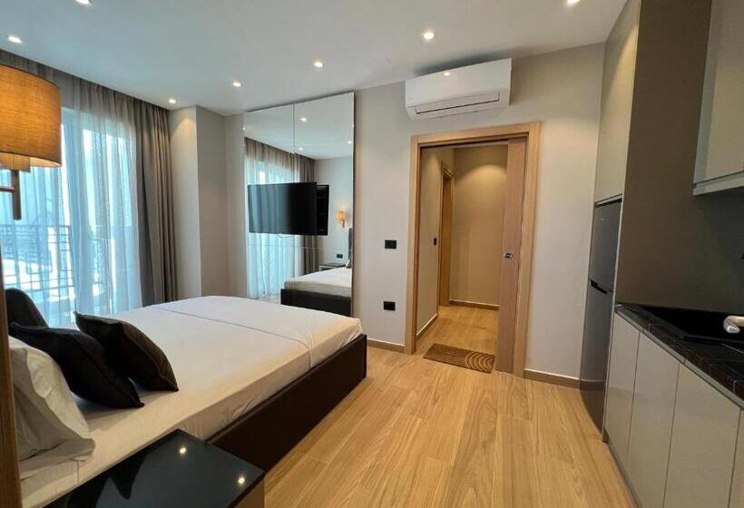 Coastline Luxury Apart