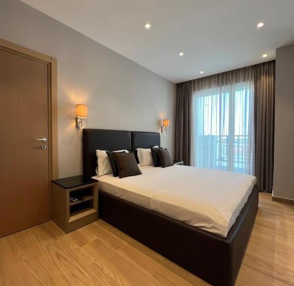 Coastline Luxury Apart