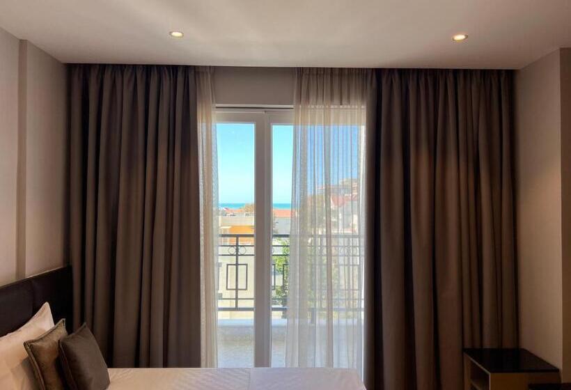 Coastline Luxury Apart