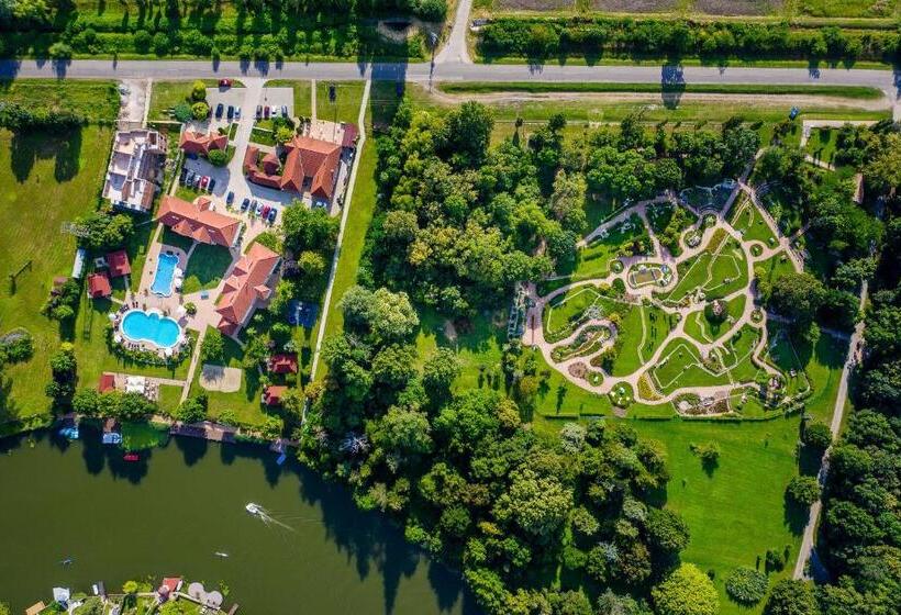 Aranyszarvas Panzió, étterem és Grillterasz